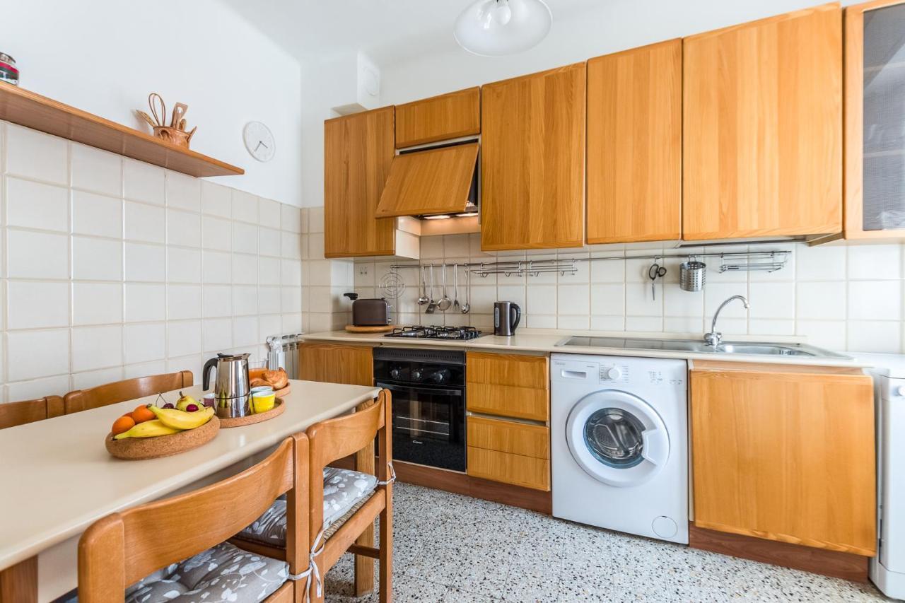 Sunshine House Lerici Apartment ภายนอก รูปภาพ